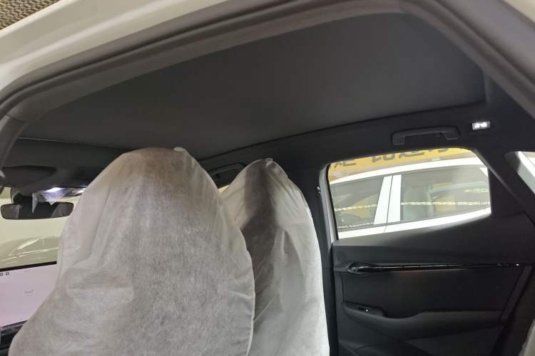 Used Volkswagen ID.UNYX 2024 Revised Pro Long-Range Version Headliner