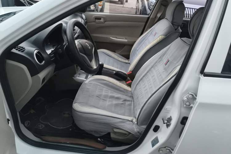 Used CHANGAN Alsvin V3 2015 1.4L Manual Warm-Hearted Model China V Standard