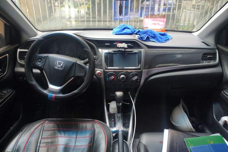 Used Honda Crider 2013 1.8L automatic luxury edition
