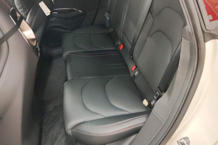 Used Xiaomi Auto SU7 2024 Rear-Drive Ultra-Long Range Advanced Pro-Level Intelligent Driving Version