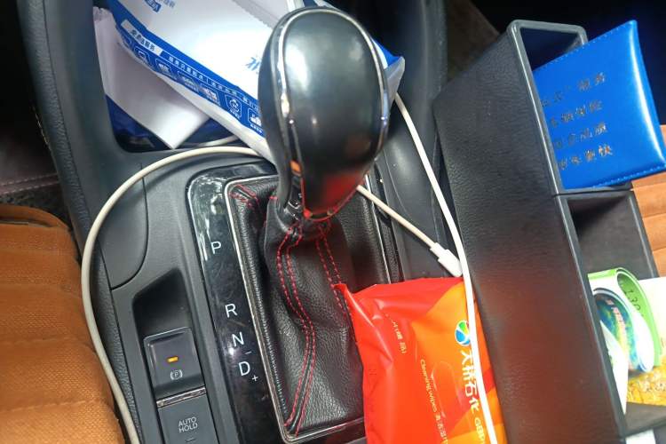 Used CHANGAN CS75 2014 1.8T Automatic Elite Model China IV Standard
