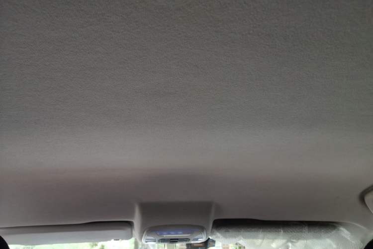 Used Zotye T300 2017 1.5L Manual Luxury Model Headliner