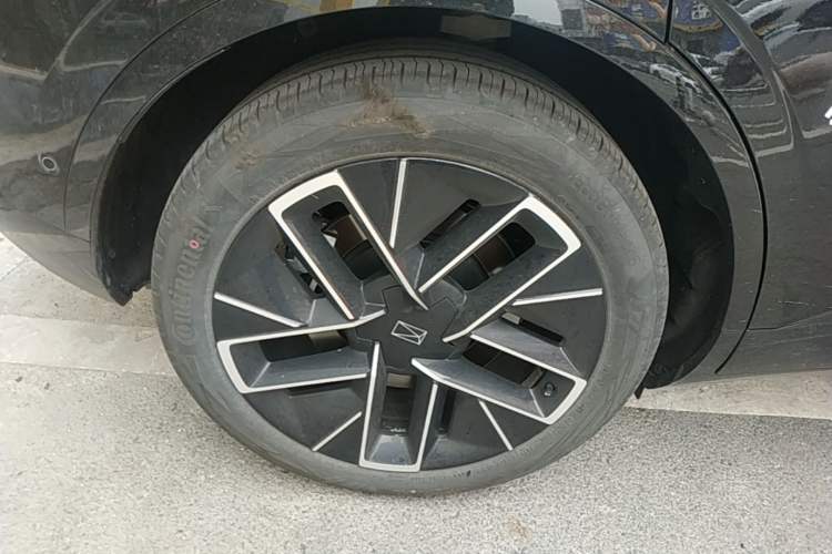 Used Avatr 11 2025 Year Updated Max Extended-Range Version