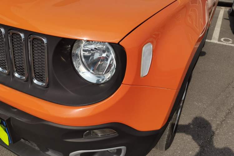 Used Jeep Renegade 2017 180TS Automatic Four-Wheel Drive Superior Edition
