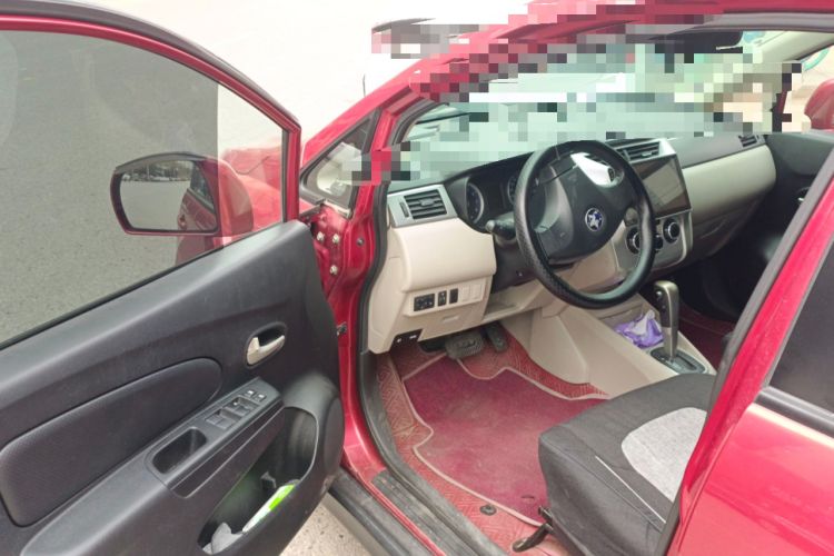 Used Venucia R50 2015 1.6L Automatic Fashion Edition Driver Seat