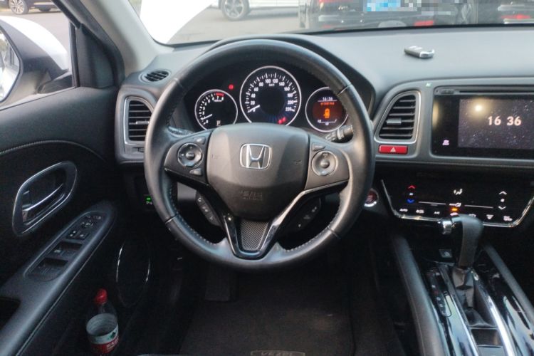 Used Honda Vezel 2015 1.8L CVT 2WD Luxury Model
