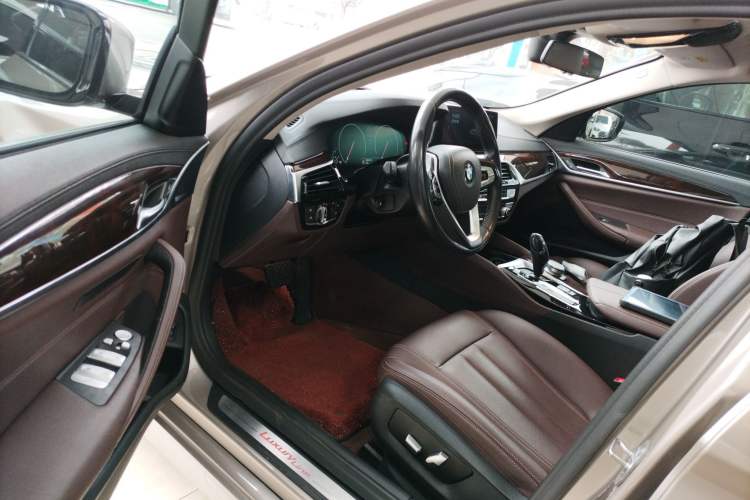 Used BMW 5 Series 2019 525Li Luxury Package