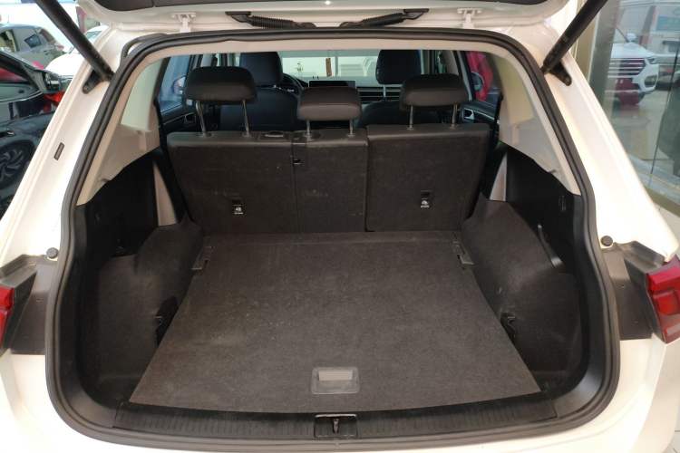 Used Volkswagen Tiguan L 2024 300TSI Automatic Two-Wheel Drive Smart Edition
