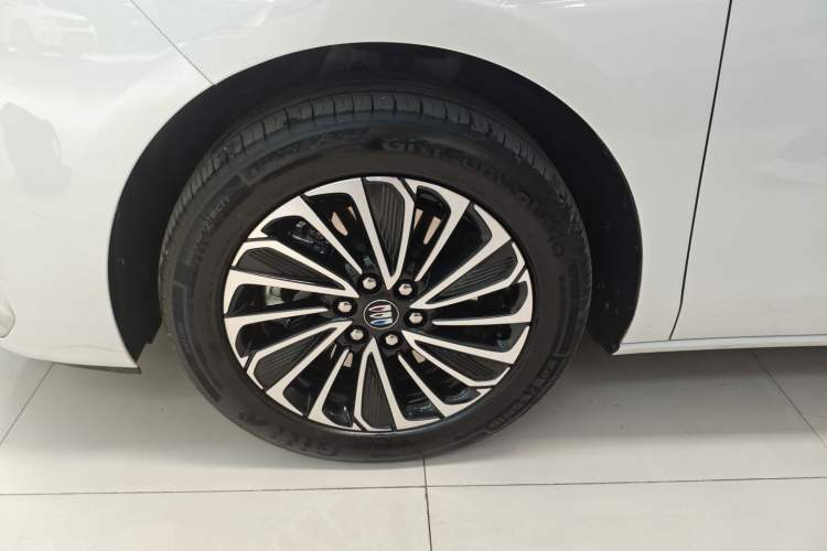 Used Buick GL8 New Energy 2025 Lu Shang Luxury Edition 7-Seater
