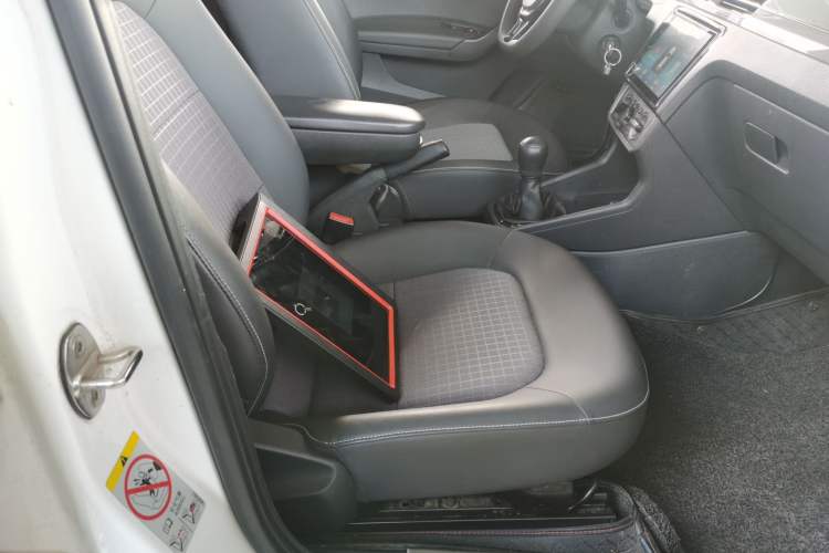 Used Volkswagen Santana 2016 1.6L Manual Comfort Edition
