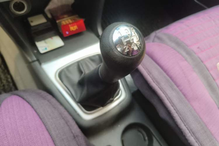 Used CHANGAN KAICHENG Ounuo S 2014 1.3L Happiness Model Gear Lever