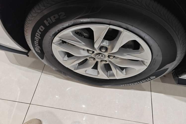 Used Toyota Granvia 2024 2.5L Hybrid Comfort Edition
