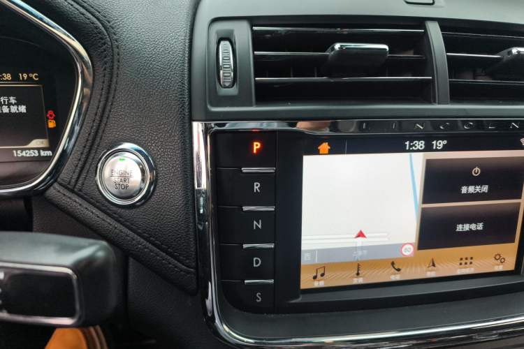 Used Lincoln Continental 2017 2.0T Two-Wheel-Drive Luxury Edition Gear Lever