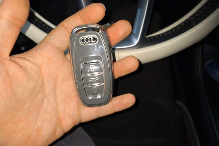 Used Audi Q3 2019 35 TFSI Advanced Dynamic Edition Vehicle Key