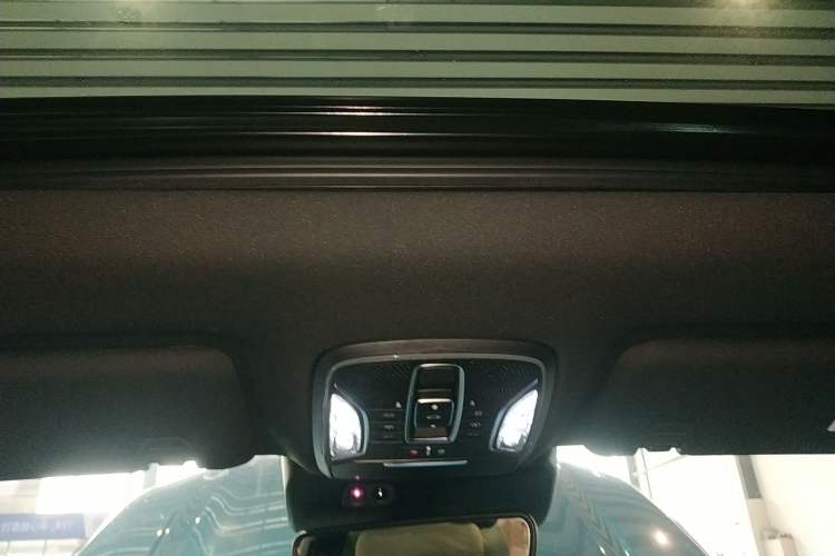 Used GAC Trumpchi GS8 2022 Dual-Engine Series 2.0TM Two-Wheel Drive Prestige Edition (7 Seats) Headliner