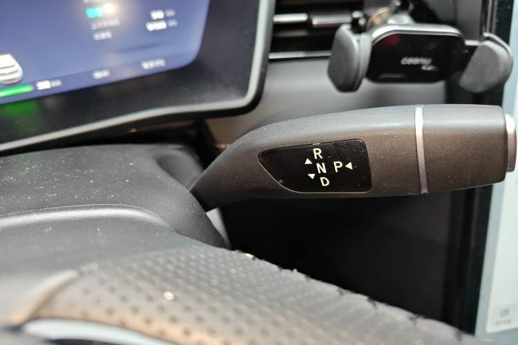 Used XPeng G3 2022 G3i 460G+ Gear Lever