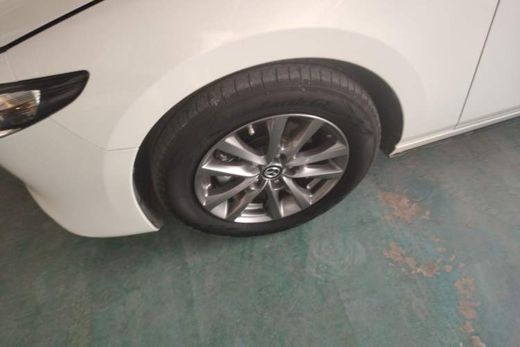 Used Mazda 3 Axela 2020 1.5L Automatic ZhiMei Edition Exterior 4