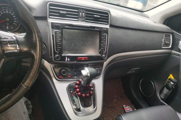 Used Haval H6 2015 Sport Edition 1.5T Automatic Two-Wheel Drive Luxury Model Audio And AC Panel