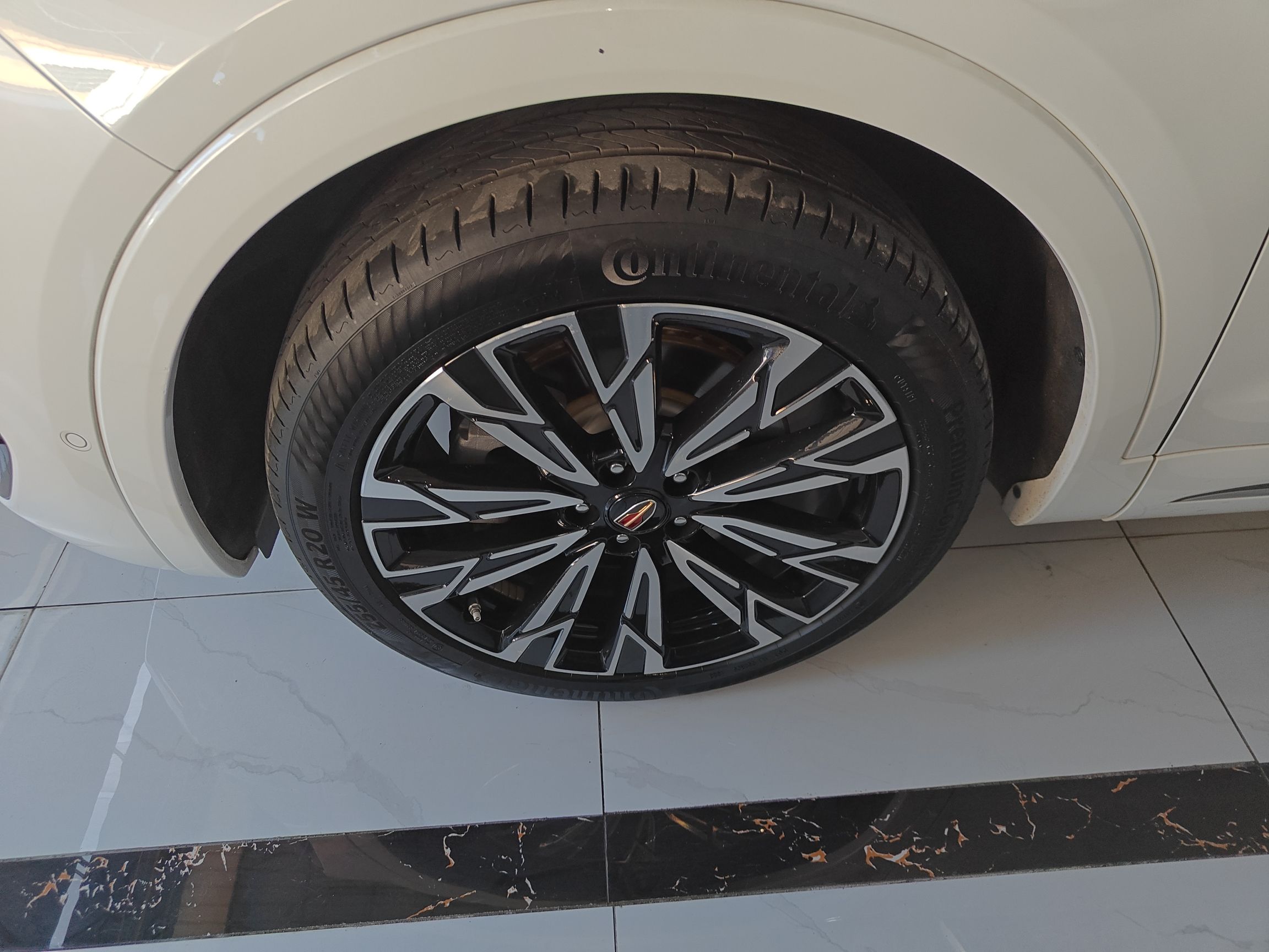 Hongqi HS5 2023 2.0T Four-Wheel Drive Flagship Pro Edition - Chinese Trim Ling — снимка 10