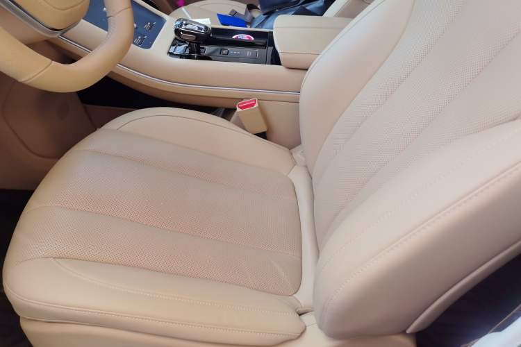 Used Hima AITO M7 2024 1.5T Intelligent Driving Rear-Drive Ultra Version 6 Seats Left Front Seat