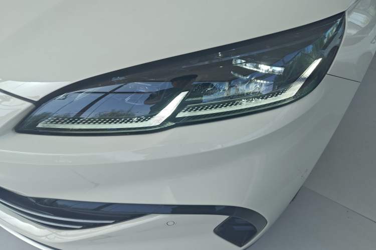 Used BYD Seal 06 New Energy 2025 DM-i Smart Drive 120KM Deluxe Model Left Front Headlight