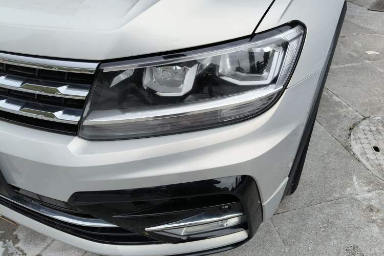 Used Volkswagen Tiguan L 2021 330TSI Automatic Two-Wheel Drive R-Line Enhanced Edition Left Front Headlight