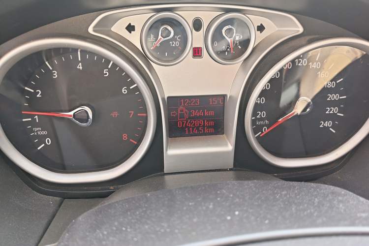 Used Ford Focus 2013 Sedan Classic 1.8L Automatic Fashion Edition
