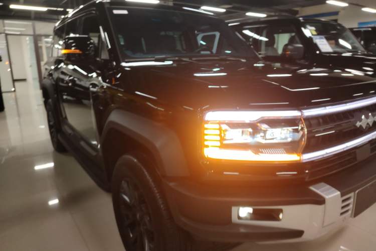 Used Formula Leopard Leopard 5 2023 Explore Edition
