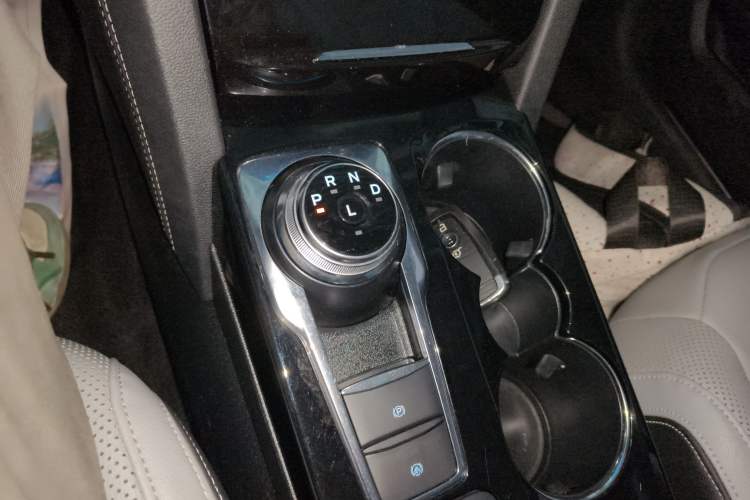 Used Ford Escape 2020 EcoBoost 245 Four-Wheel Drive Luxury Edition