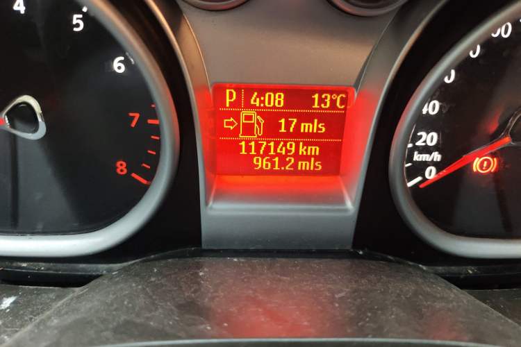 Used Ford Focus 2013 Sedan Classic 1.8L Automatic Base Model Odometer Close Up