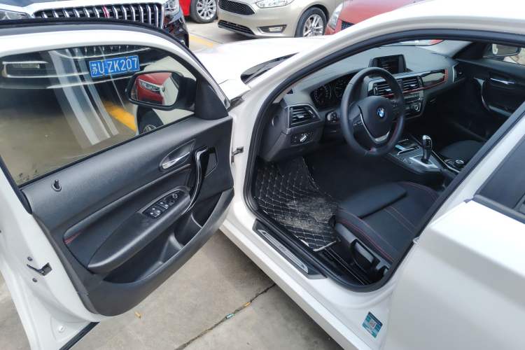 Used BMW 1 Series 2018 118i Sport Design Package
