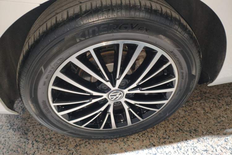 Used Volkswagen Touran 2018 Volkswagen Touran L 280TSI DSG Luxury Edition 7 Seats