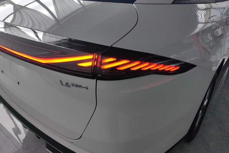 Used Geely Galaxy L6 2025 EM-i 60km Exploration Edition