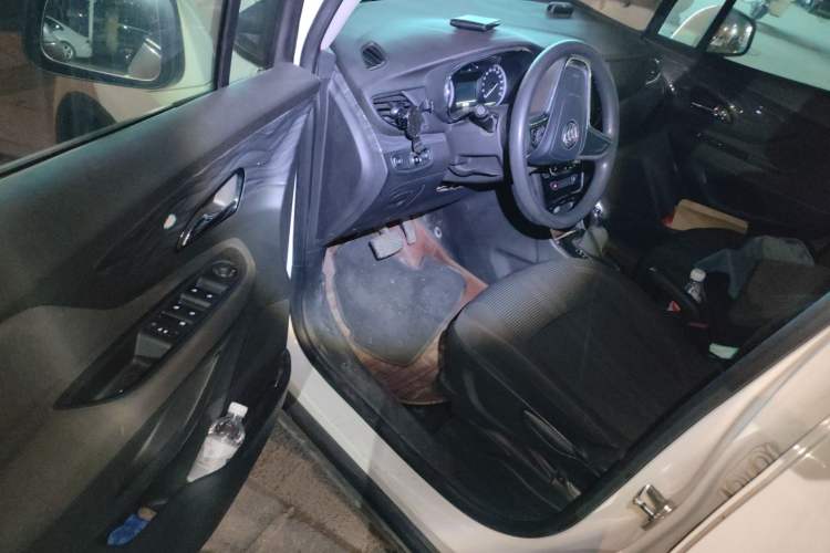 Used Buick Encore 2017 18T Automatic Two-Wheel Drive Urban Leading Model Driver Seat