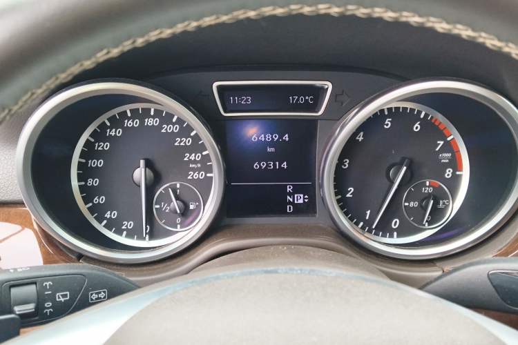 Used Mercedes-Benz M-Class 2012 ML 350 Sport Edition Instrument Cluster
