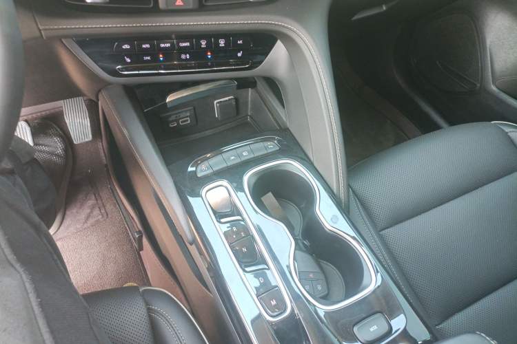 Used Buick Envision 2022 Encore S 552T Two-Wheel-Drive Luxury Model Gear Lever