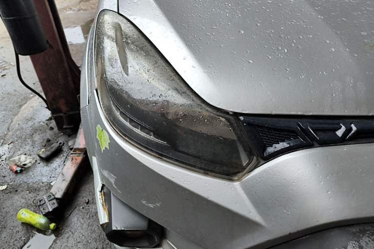 Used JMC Yuhu 5 2018 2.4T Classic Edition Diesel Manual 4x4 Luxury Long-Wheelbase JX4D24A5L Right Front Headlight