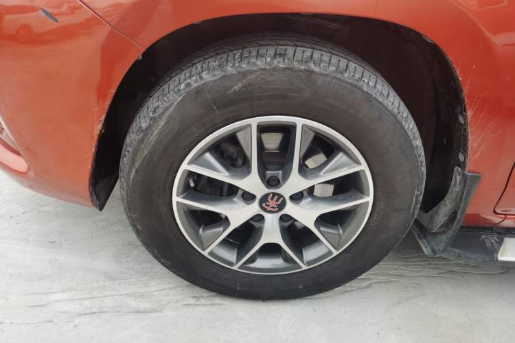 Used BYD Song 2017 Gaishi Upgrade Edition 1.5TI Manual Elite Model
