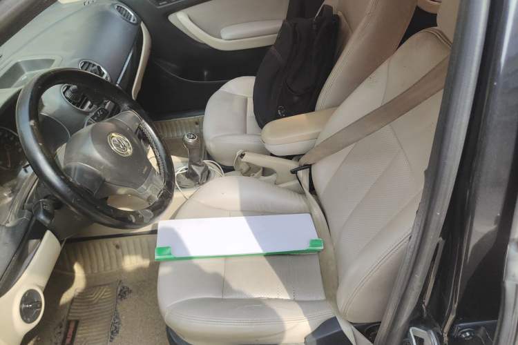 Used Volkswagen Lavida 2011 1.6L Manual Joy Version Left Front Seat