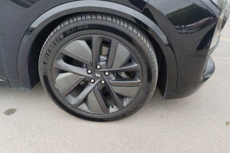 Used Li Auto L8 2025 Pro Smart Refresh Edition Right Front Wheel Hub