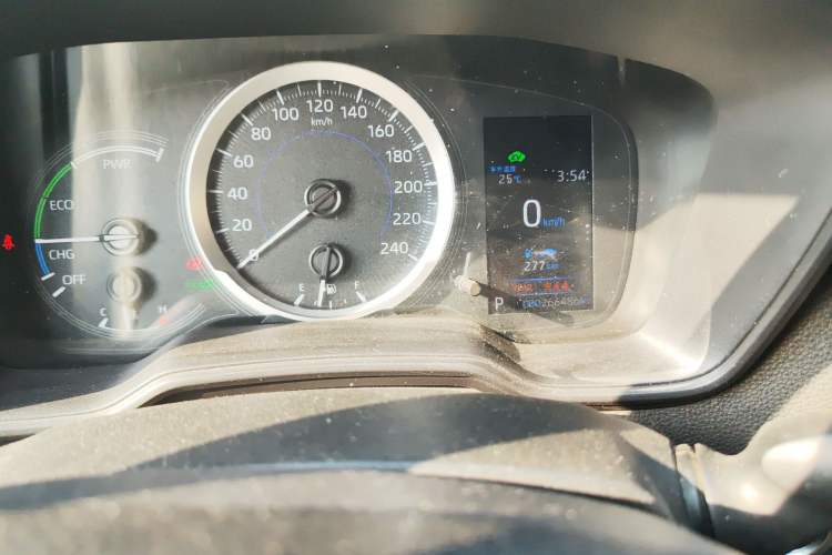 Used Toyota Levin 2022 Dual-Motor 1.8H E-CVT Leading Edition Odometer Close Up