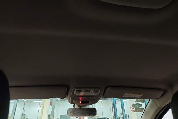 Used Renault Captur 2015 1.2T Automatic Luxury First Edition Headliner