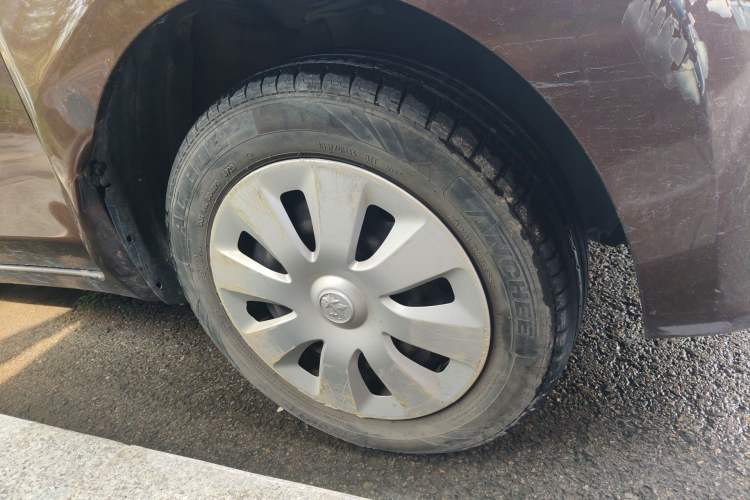 Used Venucia R30 2014 1.2L Manual Enjoyment Edition Right Front Wheel Hub