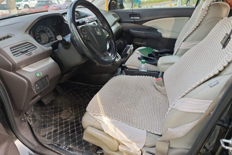 Used Honda CR-V 2012 2.0L two-wheel drive urban version
