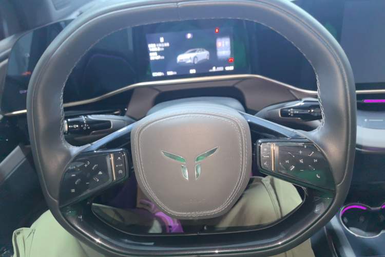 Used Hongqi EH7 2024 690 Pro
