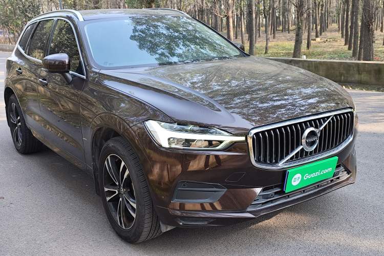 Used Volvo XC60 2019 T5 4x4 Zhiyuan Edition China VI Standard
