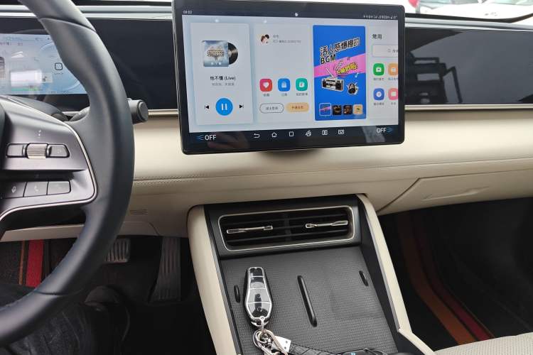 Used BYD Qin L 2024 DM-i 120KM Beyond Model Audio And AC Panel