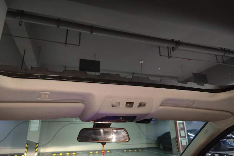 Used BMW 5 Series 2013 520Li Elegant Edition
