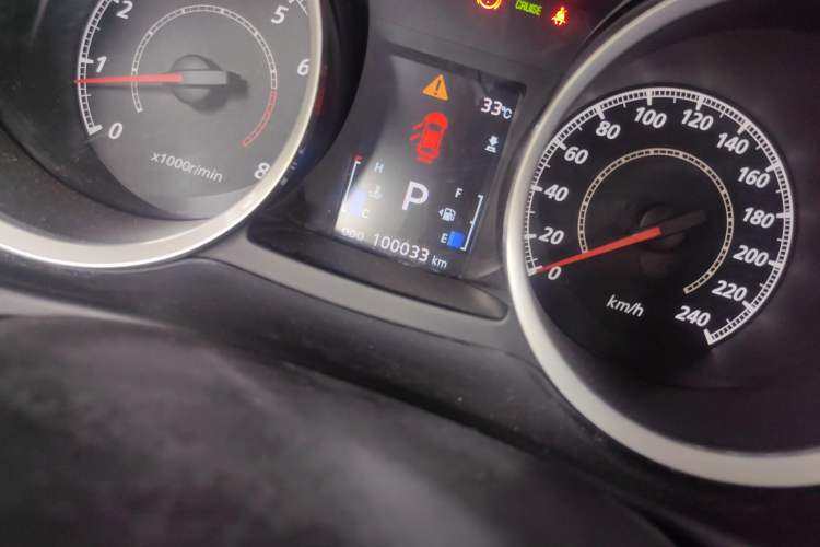 Used Mitsubishi Lancer EX 2015 1.8L CVT ZhiShang Edition China IV Standard