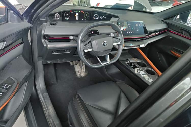 Used CHANGAN UNI-V 2022 1.5T Smart Navigation Version